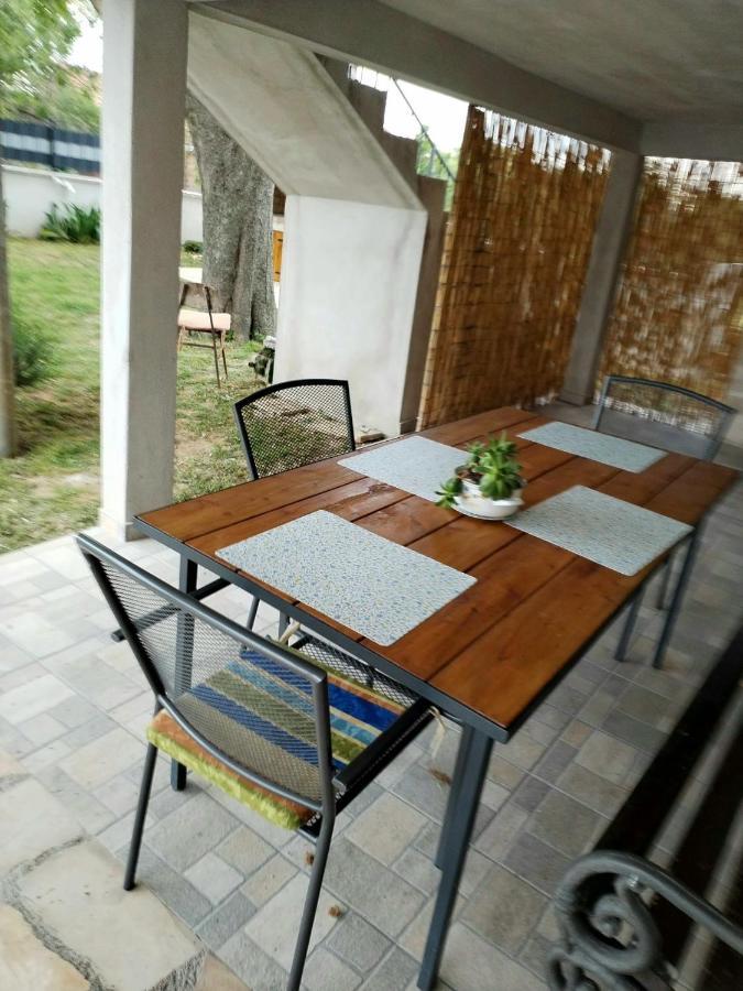Holiday Home Nena Drnis Bagian luar foto